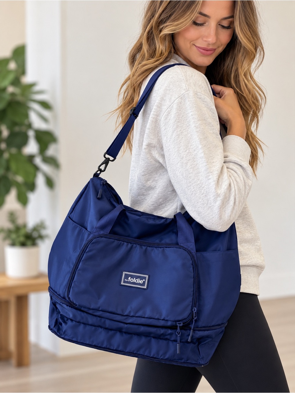 The Foldie Elevated Luxe Airport Style Navy Travel Tote Weekender Bag NWT